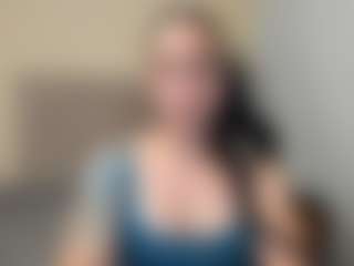 Live cam show with Salome - Big Tits Brown Hair on Camsoda
