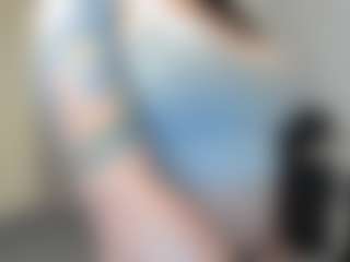 Live cam show with Salome - Full Nudity on Camsoda