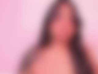 aisha-brownとのライブチャットショー - CamsodaのKinky