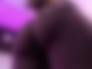 April-bowie MILF webcam performer live streaming