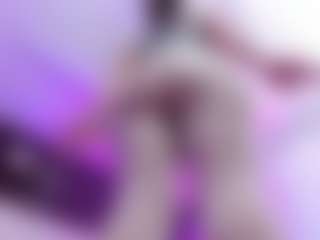Live cam show with April-bowie - Middle Aged on studioflirtlive.com