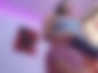 Live cam show with April-bowie - Skinny MILF on LiveSexCams6