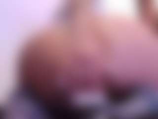 Live cam show with April-bowie - Brown Eyes MILF on Camming Site