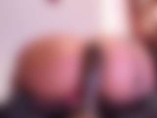 Live cam show with April-bowie - Bikini on SinfulBabes