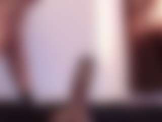 Live cam show with April-bowie - Bikini on PervPlay.com
