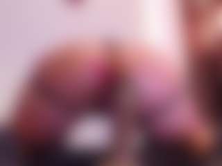 Live cam show with April-bowie - BBW Middle Aged on SinfulBabes
