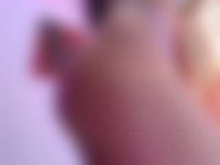 Live cam show with April-bowie - Spank MILF on CamwithHer