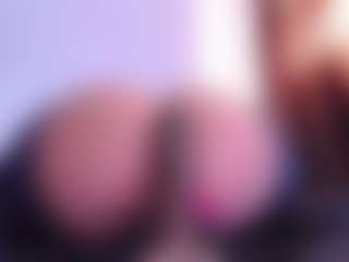 Live cam show with April-bowie - Athletic Middle Aged on Nude Chat * 1 On 1 Webcam Sex * Live Cam Show