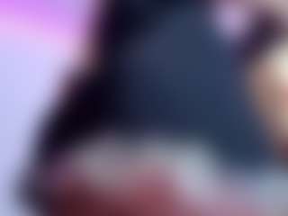 April-bowie MILF webcam performer live streaming