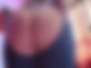 Live cam show with April-bowie - Ass Clapping on Camsoda Late Night