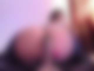 April-bowie MILF webcam performer live streaming