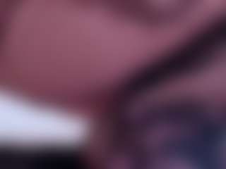 Live cam show with April-bowie - Amateur MILF on Camiplay Live