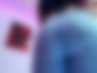 Live cam show with April-bowie - Fingering MILF on milfzrlive.com