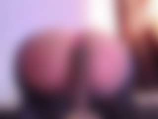 Live cam show with April-bowie - BBW Middle Aged on Ass Tok