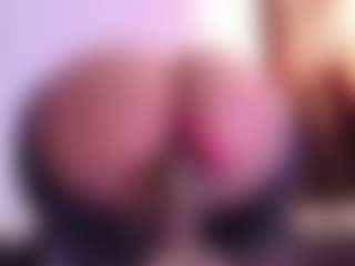 Live cam show with April-bowie - Toys Middle Aged on ObeyMaria