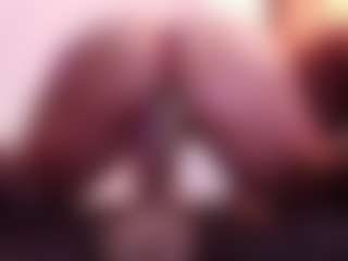 Live cam show with April-bowie - Curvy Middle Aged on SxyPornLive