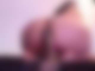 Live cam show with April-bowie - Fetish Latina on Camsoda | colombia