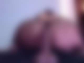 Live cam show with April-bowie - Ass Bouncing on Camsoda