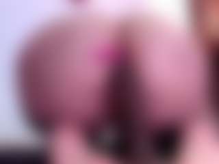 Spettacolo in cam dal vivo con April-bowie - Spank su Camsoda