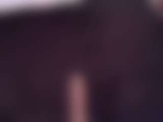 April-bowie MILF webcam performer live streaming