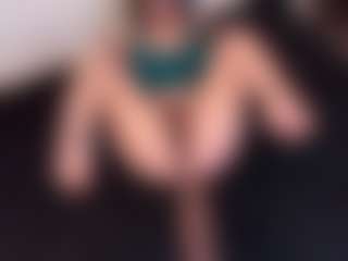 April-bowie's Live Sex Cam Show