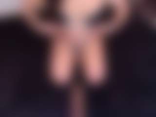 Live cam show with April-bowie - Striptease MILF on infinitiblacc.com
