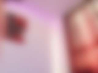 Live cam show with April-bowie - Tease MILF on TeamSkeetLive