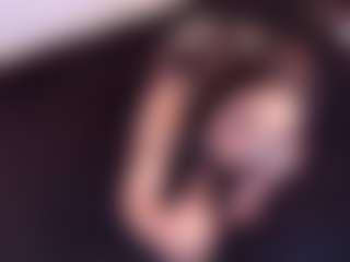 Live cam show with April-bowie - Brown Hair on Dolls Live