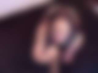 Live cam show with April-bowie - BBW Middle Aged on livesuperchat.net