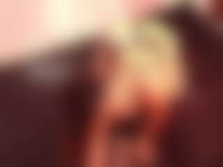 Live cam show with April-bowie - Middle Aged on Milfs Live