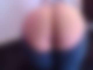 Live cam show with April-bowie - Skinny on Mixed Magazine Live