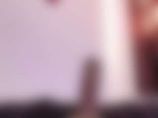Live cam show with April-bowie - Spank Brown Hair on Camsoda