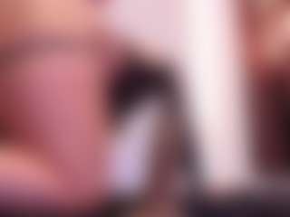 Live cam show with April-bowie - BBW on SinfulBabes