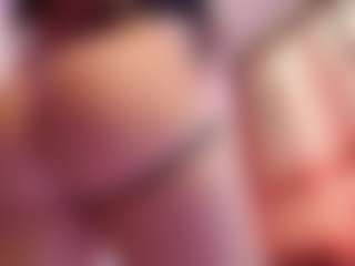 Live cam show with April-bowie - Fingering MILF on nudelive.tv