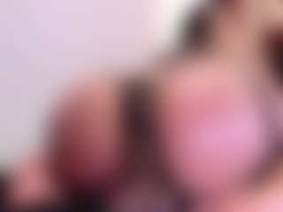 Live cam show with April-bowie - Curvy MILF on Streamer API