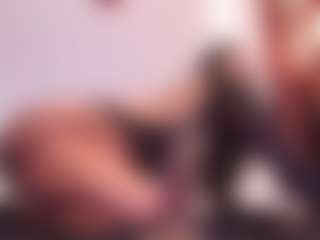 Live cam show with April-bowie - Athletic Spank on thefappeningchat.com