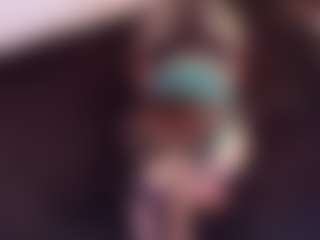 Live cam show with April-bowie - Cowgirl on ObeyMaria