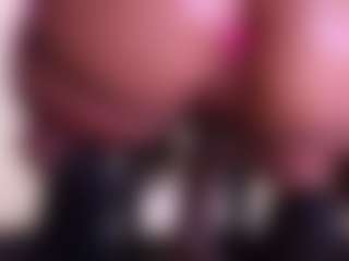 Live cam show with April-bowie - Skinny on luckytryst.com