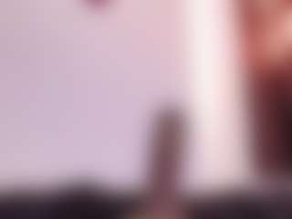 Live cam show with April-bowie - Athletic Dildo on Camsoda