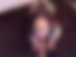 Live cam show with April-bowie - Shaved Pussy Brown Hair on madthumbs