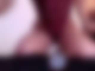 Live cam show with April-bowie - Athletic Amateur on TeamSkeetLive