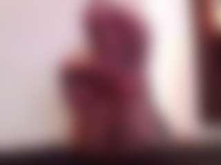 Live cam show with April-bowie - Brown Hair MILF on Camsoda