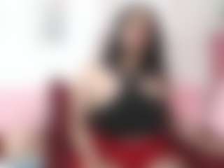 Live cam show with Ariana-Lavoie - Average on Mixed Magazine Live