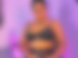 Live cam show with Martina - Shaved Pussy on Dolls Live