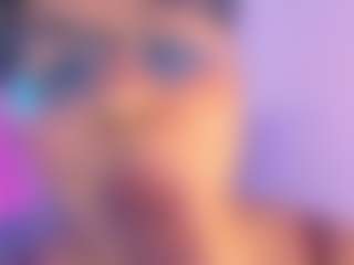 Live cam show with Martina - Blonde Hair Curvy on Camming Site