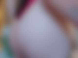 Live cam show with linda-montoya - Green Eyes on Uber Horny