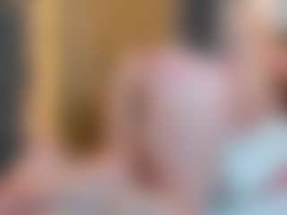 Live cam show with linda-montoya - Living Room on Camsoda