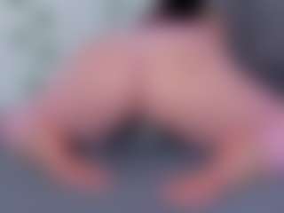 Live cam show with Mia Garcia - Squirt on Strip Flash - Live Sex Shows