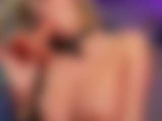 Live cam show with SabrinaJade - Striptease Teen (18+) on luckytryst.com