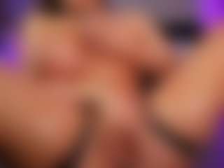 Live cam show with SabrinaJade - Squirt on Camsoda